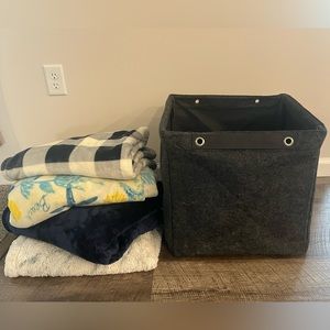 Thirty-One Extra Large 16in Square Storage Tote/Bin Solid Grey Like New …